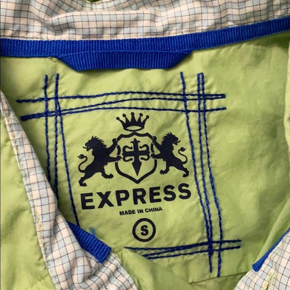 Light green button up shirt - Picture 2 of 2